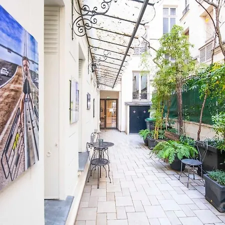 Le Luxe Abordable - 1 - Double - 4 Personnes - Vue Sur Rue Apartment *