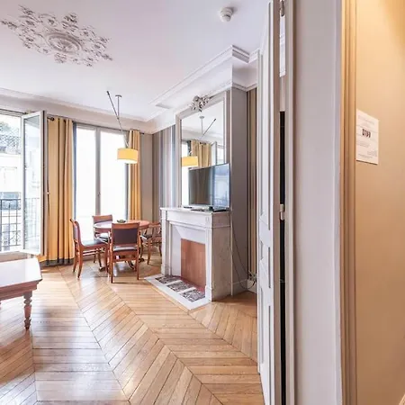 Le Luxe Abordable - 1 - Double - 4 Personnes - Vue Sur Rue Apartment *